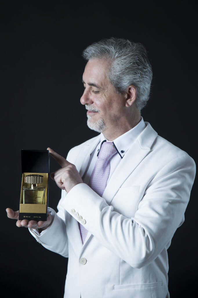DANIELJOSIERCONPERFUME