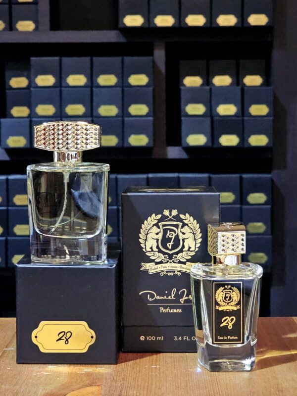 conjuntocajayfrascoperfume28danieljosier
